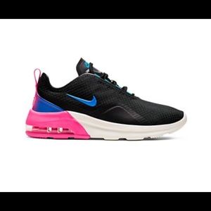 NIKE Women’s Air Max Motion 2 sneakers size 8.5